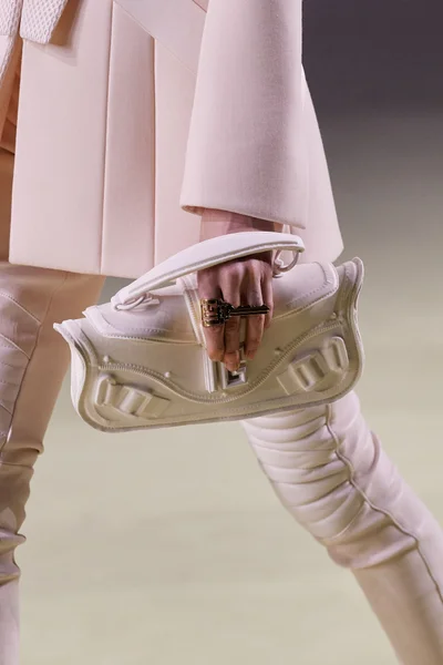Look 67